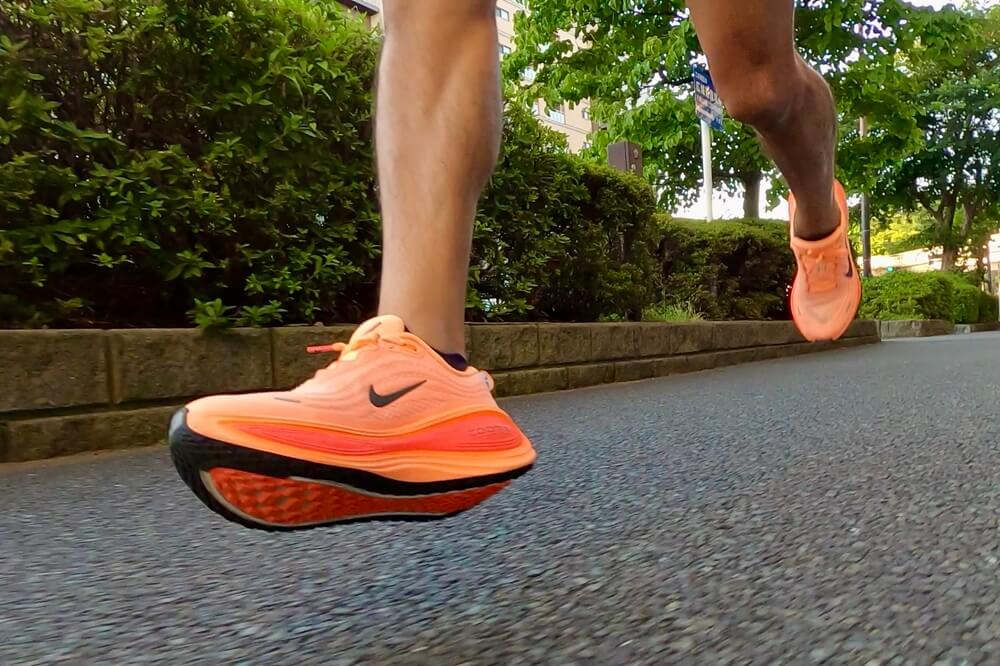 NIKE VOMERO PLUS（ナイキ ボメロ プラス）は使い方いろいろのスーパー