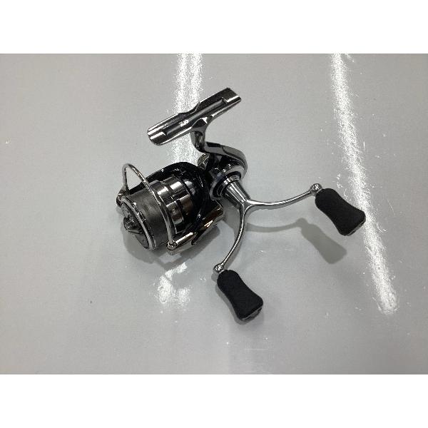 DAIWA 18EXIST LT2500リール ケース付き