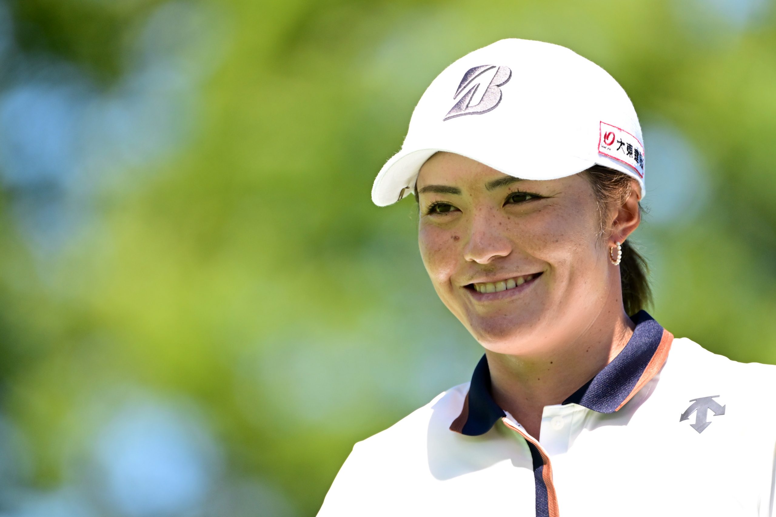 渡邉彩香プロ優勝フェア | デサントゴルフ公式