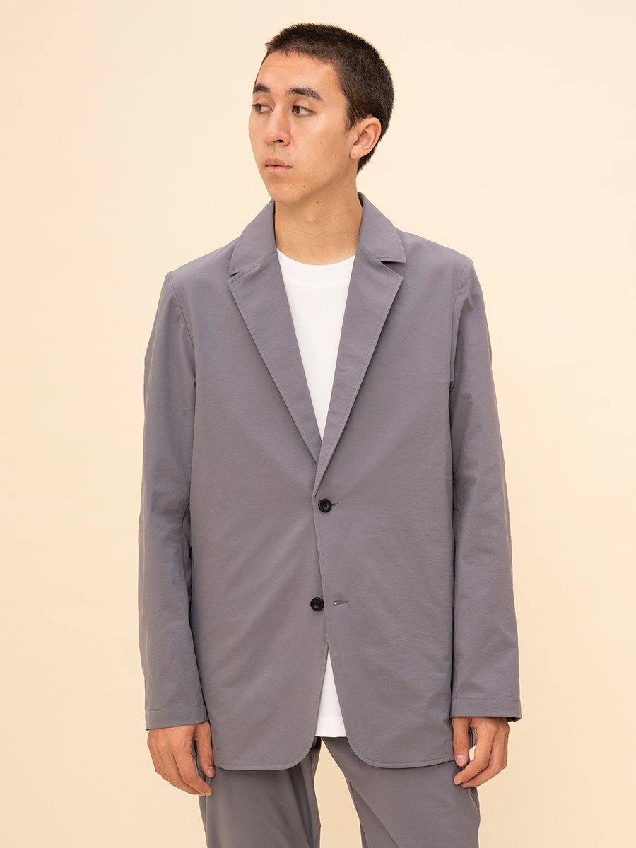 日常に寄り添うスポーツスーツ「グランデイズ」| ルコックスポルティフ