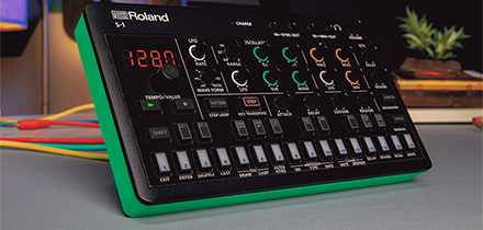 Roland S-1 Synthesizer – DJ TechTools