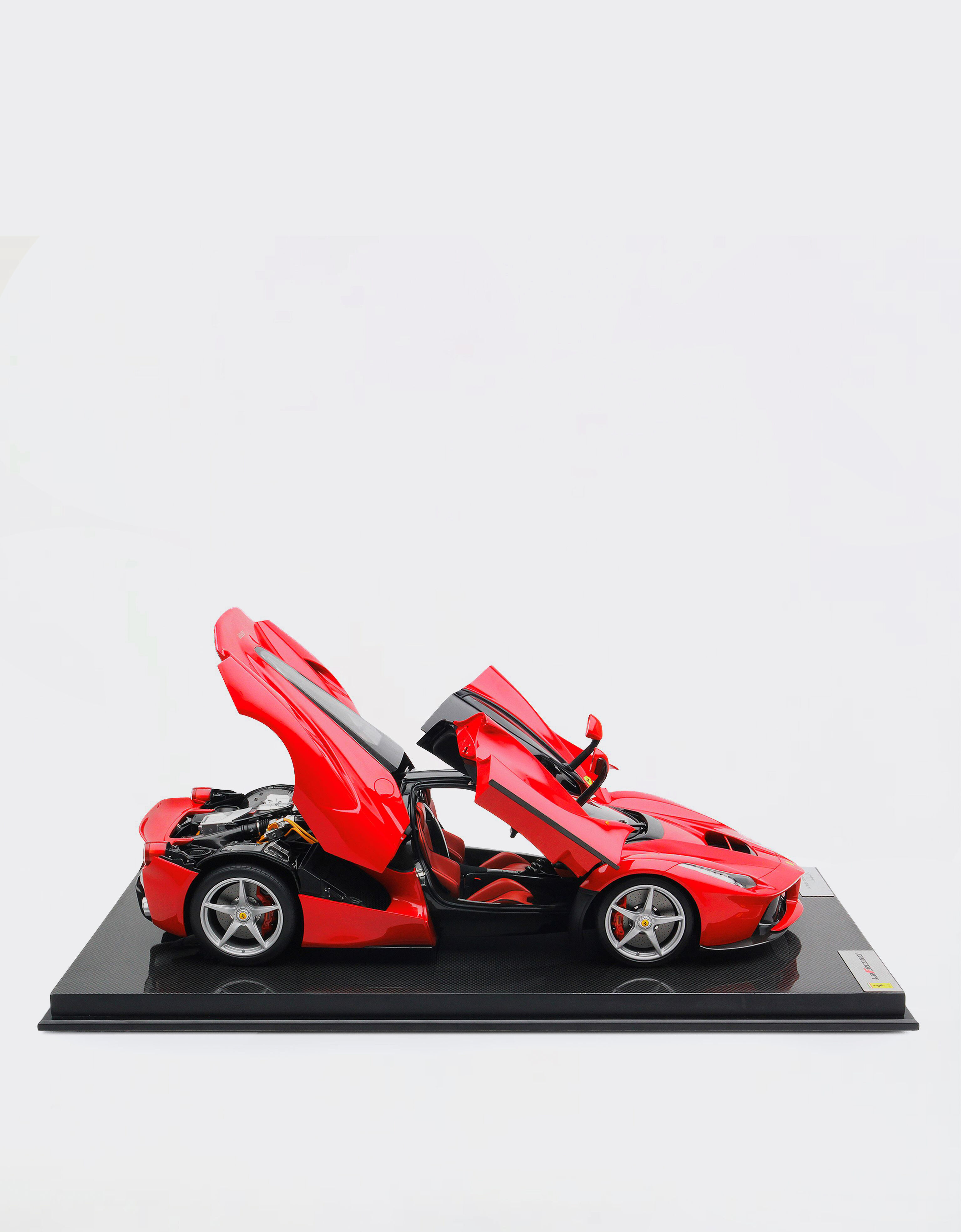 LaFerrari モデルカー 1:8スケール