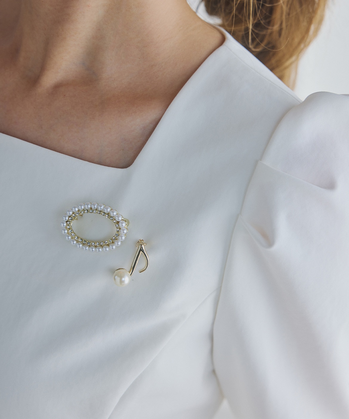 M Maglie le cassetto×吉田理紗》オーバルパールブローチ｜M Maglie le