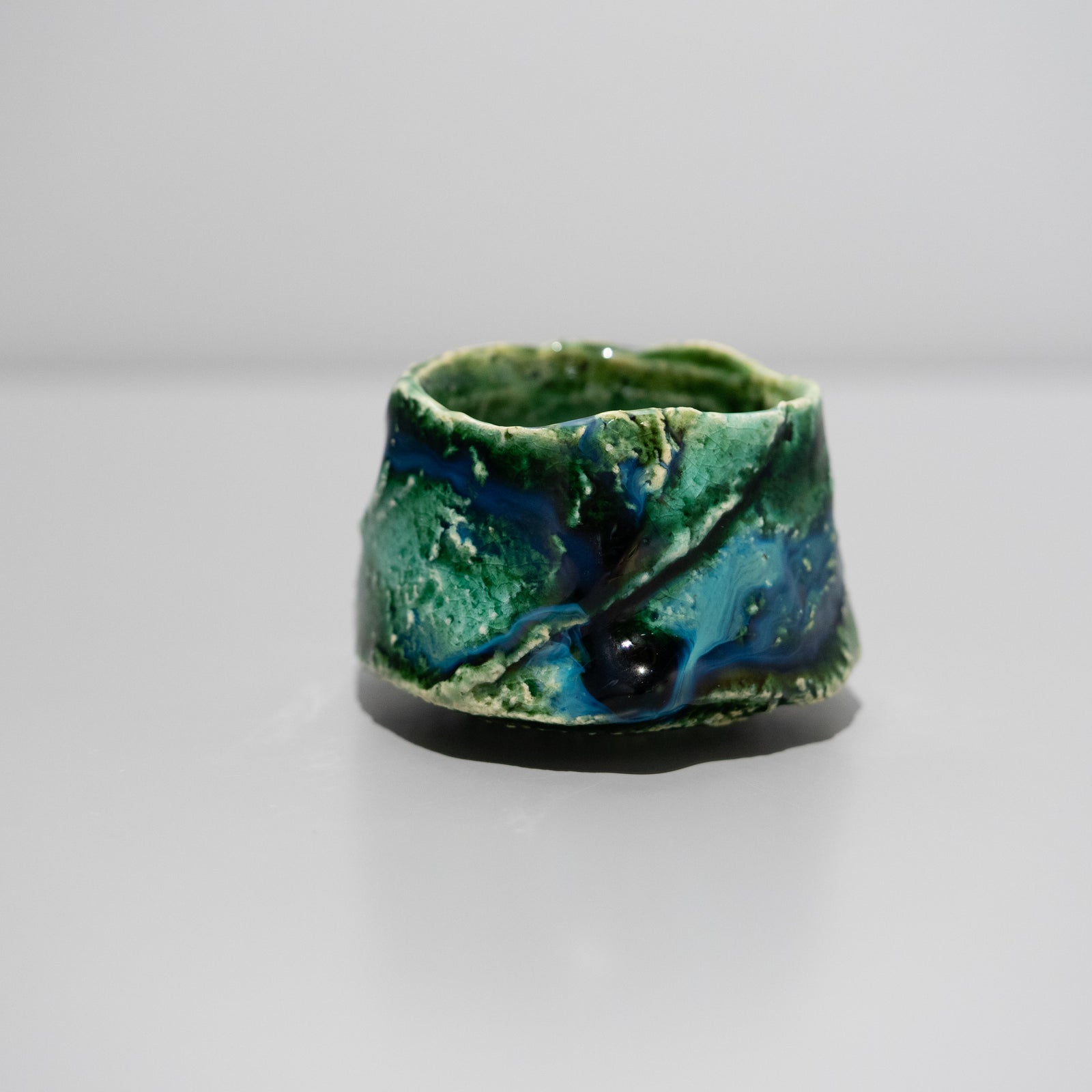 山口真人 / 織部ぐい呑（一点物） – HULS GALLERY TOKYO | 現代工芸