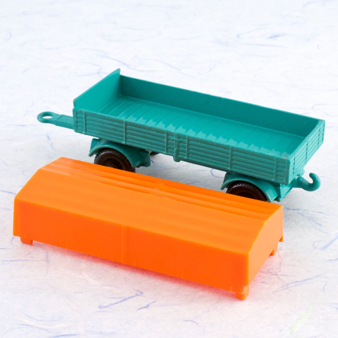 ミニカー イギリス マッチボックス（matchbox） メルセデス トレーラー