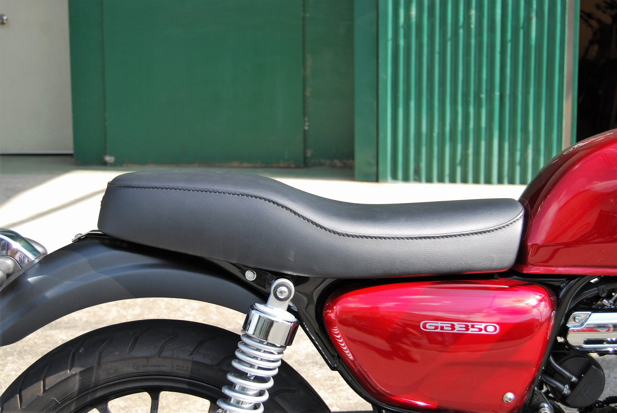 GB350 ダブルシート Aステッチ｜K＆H