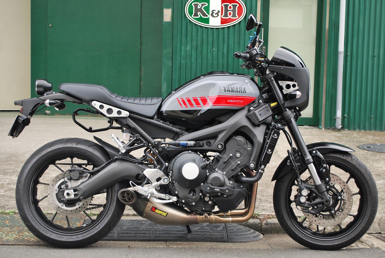 XSR900 ローシート ハーフタック ステッチ｜K＆H