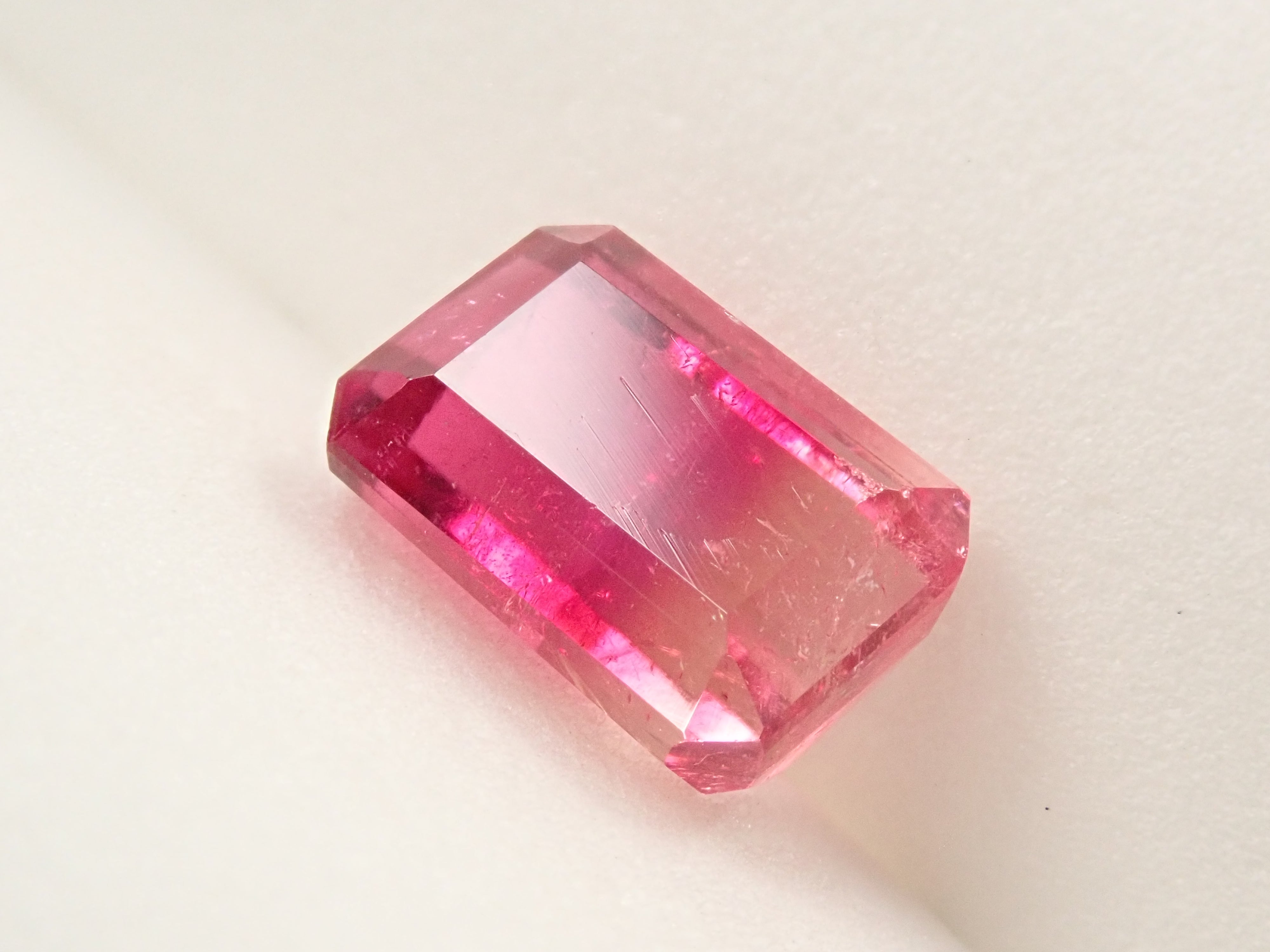 アフガニスタン産バイカラートルマリン（通称名：バイカラールベライト