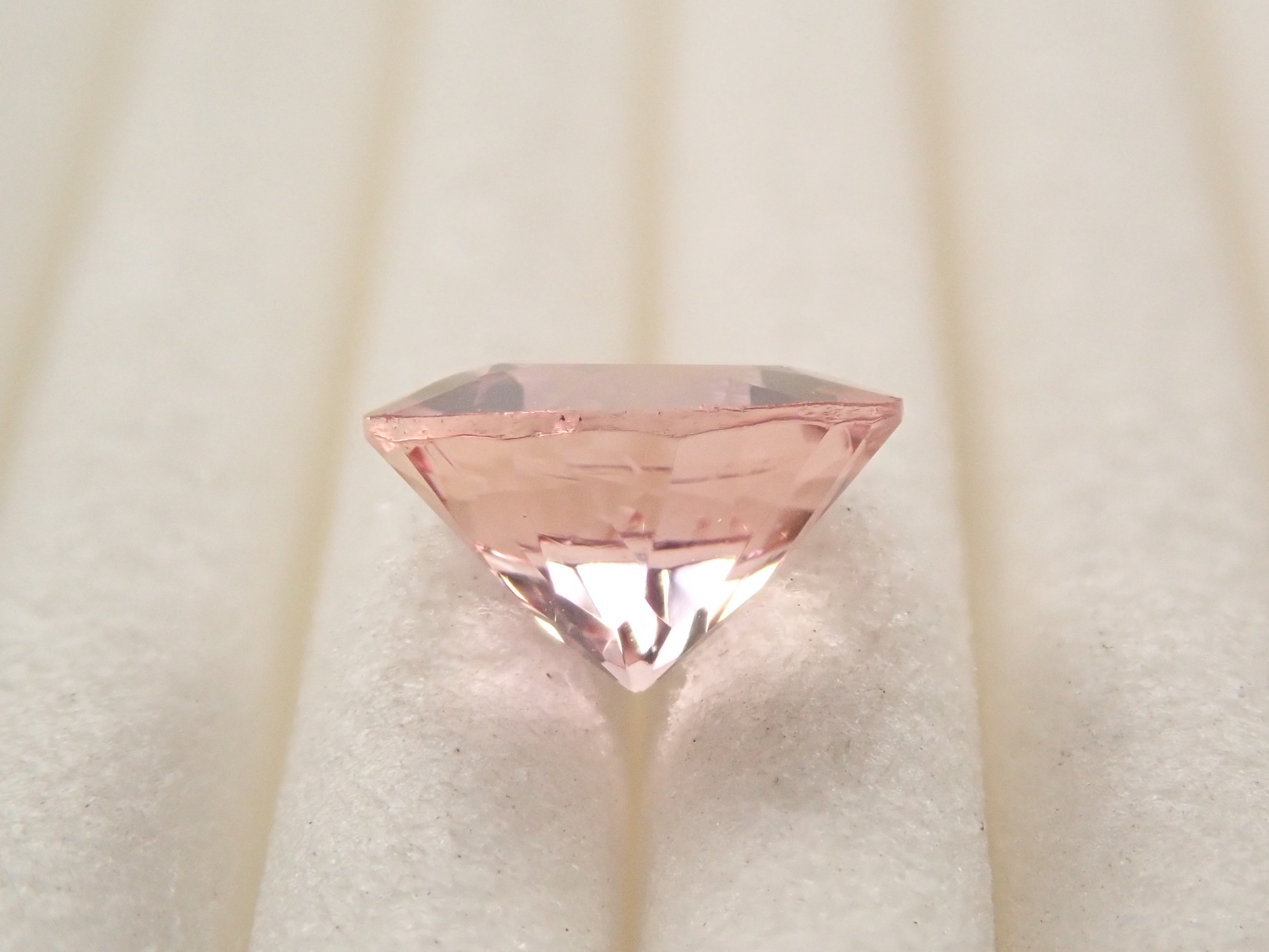 ブラジル産非加熱ピンクインペリアルトパーズ（シェリーピンク） 1.029