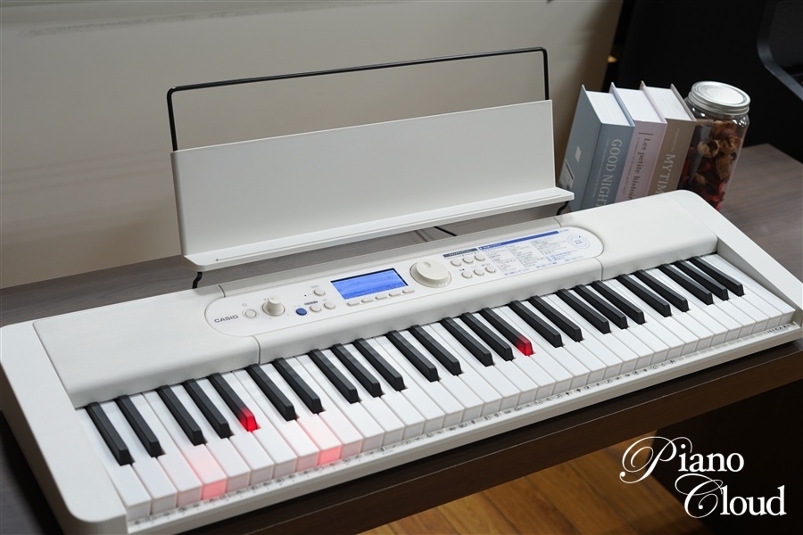 CASIO 光ナビゲーションキーボード LK-540WE | Piano Cloud Online Store