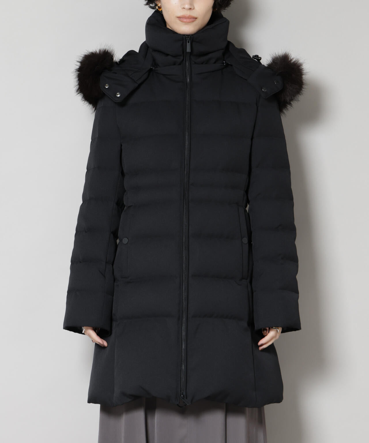 西川 ダウン (R)」サージ ロング ダウン