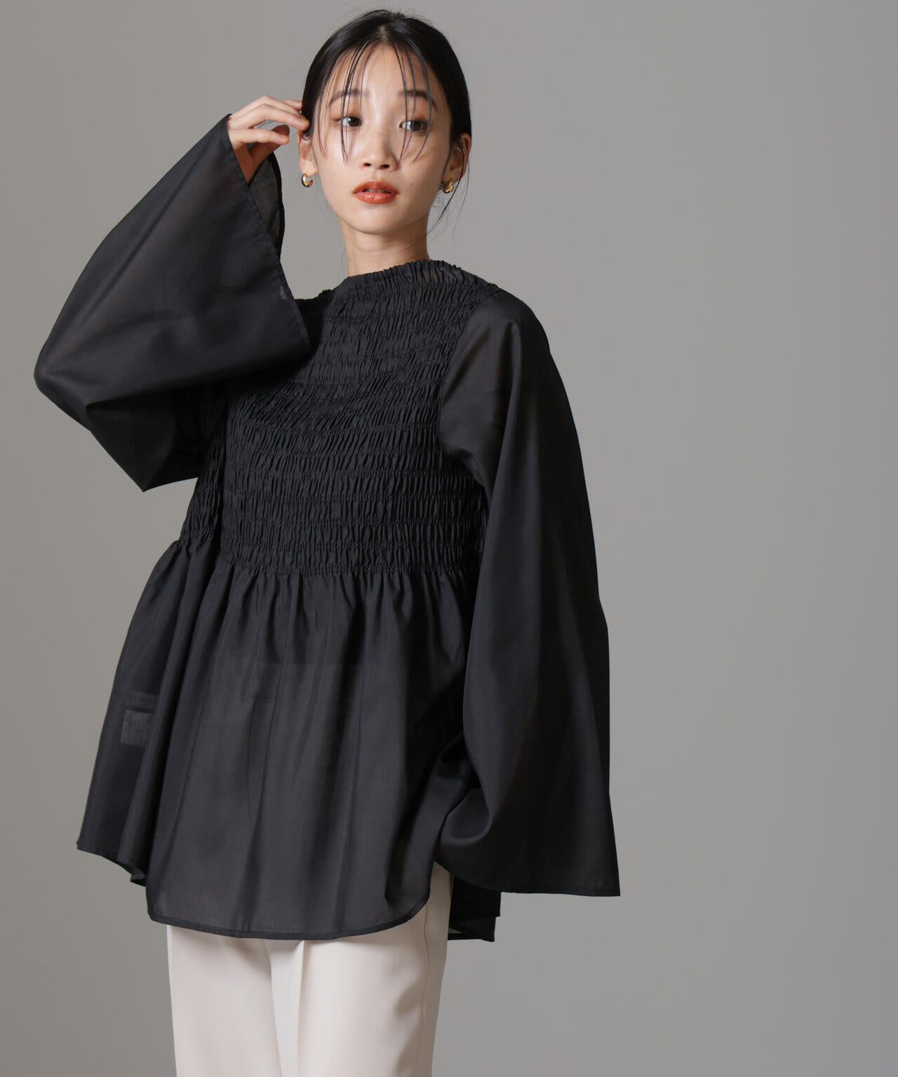 シャーリング フレア スリーブ ブラウス