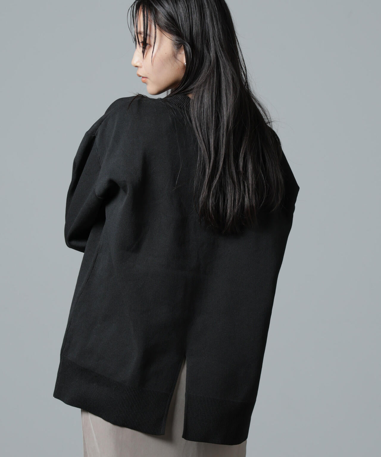 洗濯機洗い可 Vネック バックスリット ニット トップス