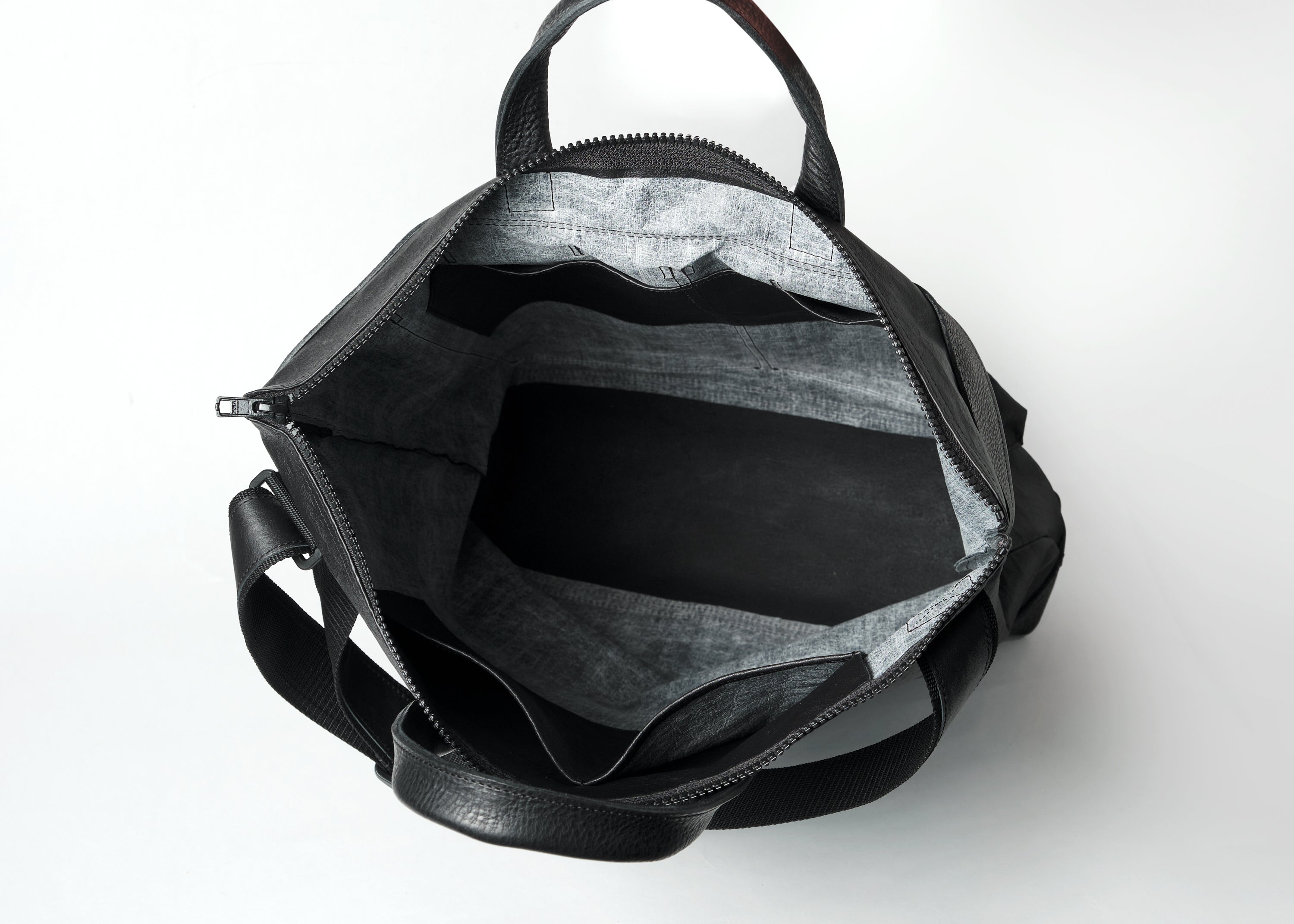 Dyneema Helmet bag ( M ) – PLAN-stockroom