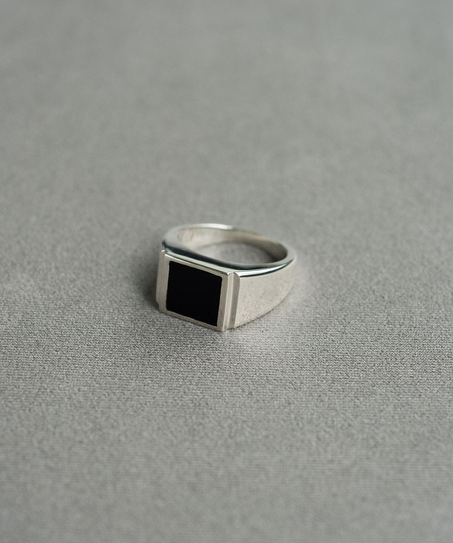 SIGNET RING /ONYX｜R.ALAGAN(ララガン)公式通販｜シグネットリング