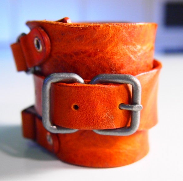 PEEL&LIFT LEATHER WRIST STRAP （CAMEL） | MUDAMUDA DAM