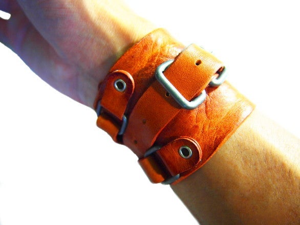 PEEL&LIFT LEATHER WRIST STRAP （CAMEL） | MUDAMUDA DAM