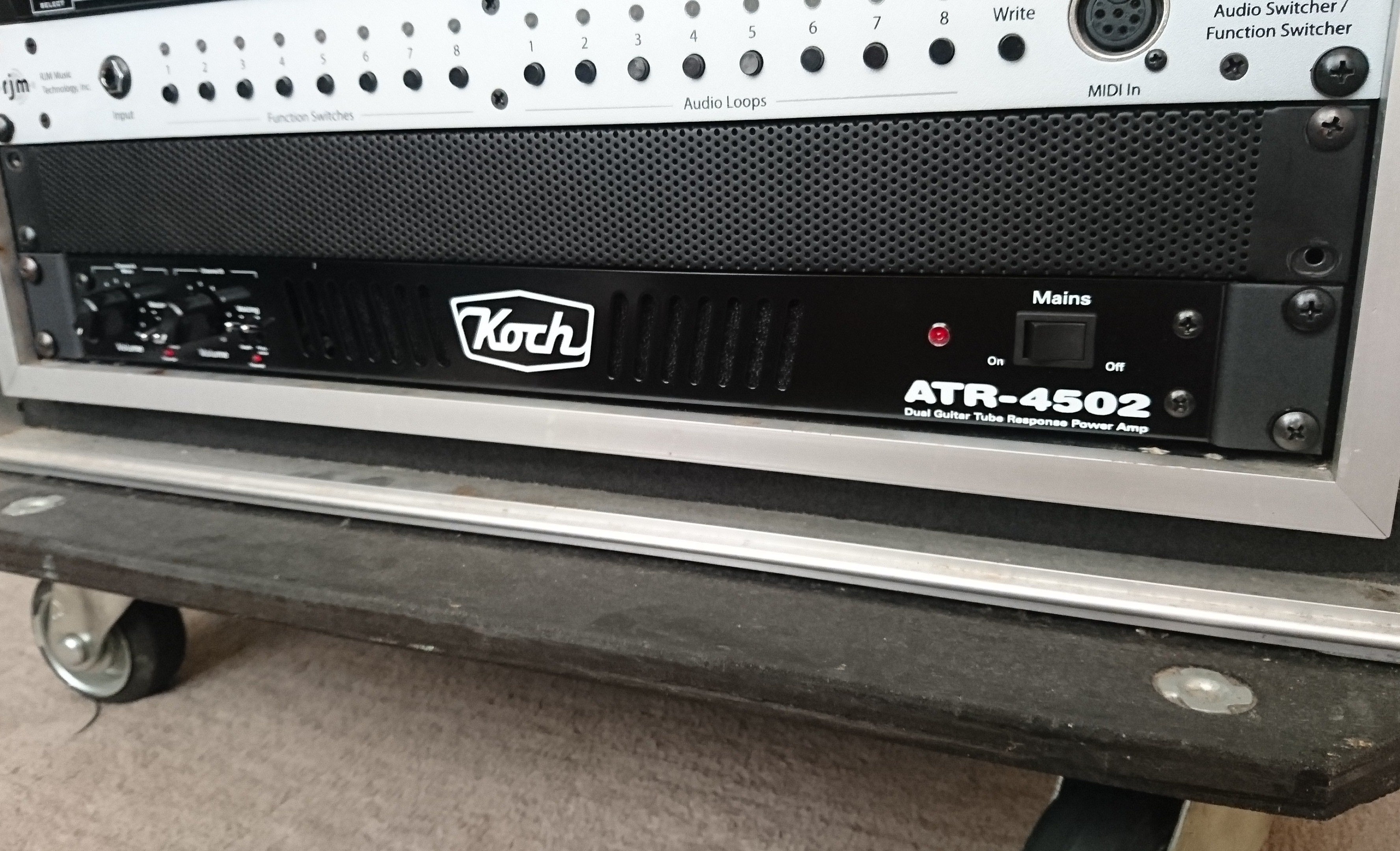 パワーアンプ Koch ATR-4502 | 酒と女と時々ギター