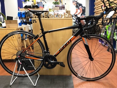 2018 GIANT CONTEND 1のブラックはこんなのです | 輪心 宝塚の自転車屋です