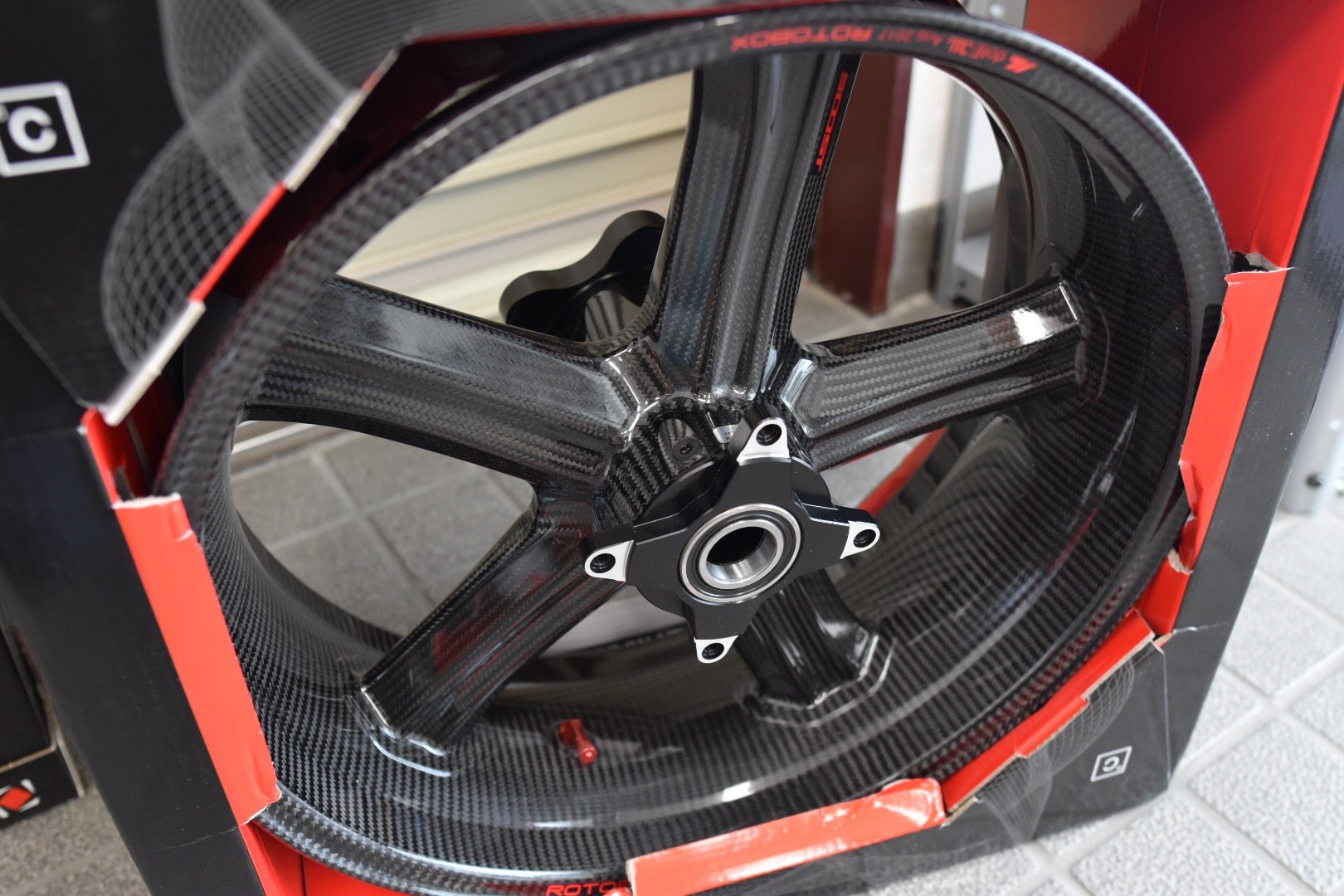 ROTOBOX BOOST カーボンホイール for ZX-10R 16- | MotoJPのブログ