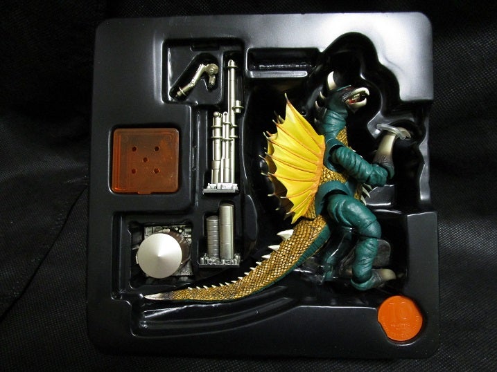 スタイリッシュな殺し屋怪獣！特撮リボルテック023．サイボーグ恐竜