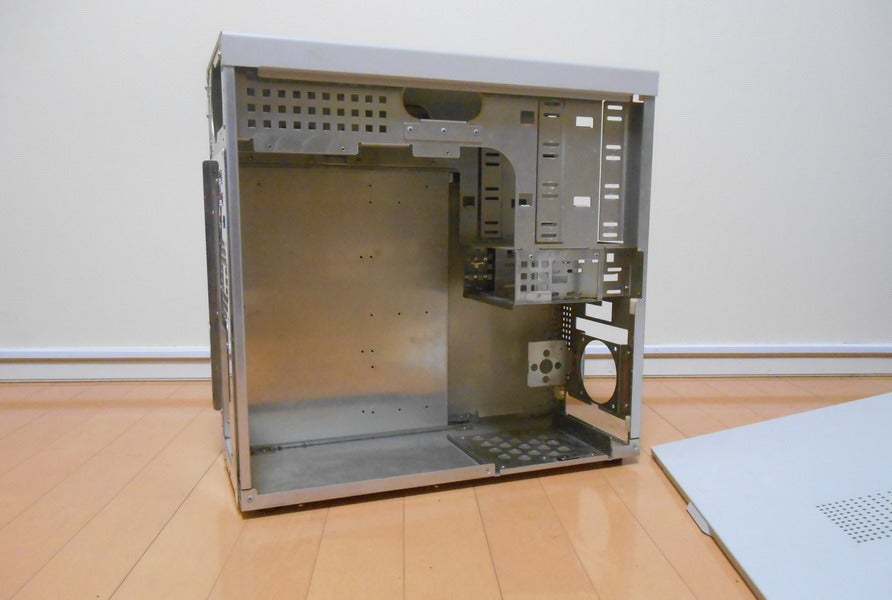 WiNDy MT-PRO 1100 ①アルミ板を丸くカットする | comodo ~真・自作PC道~