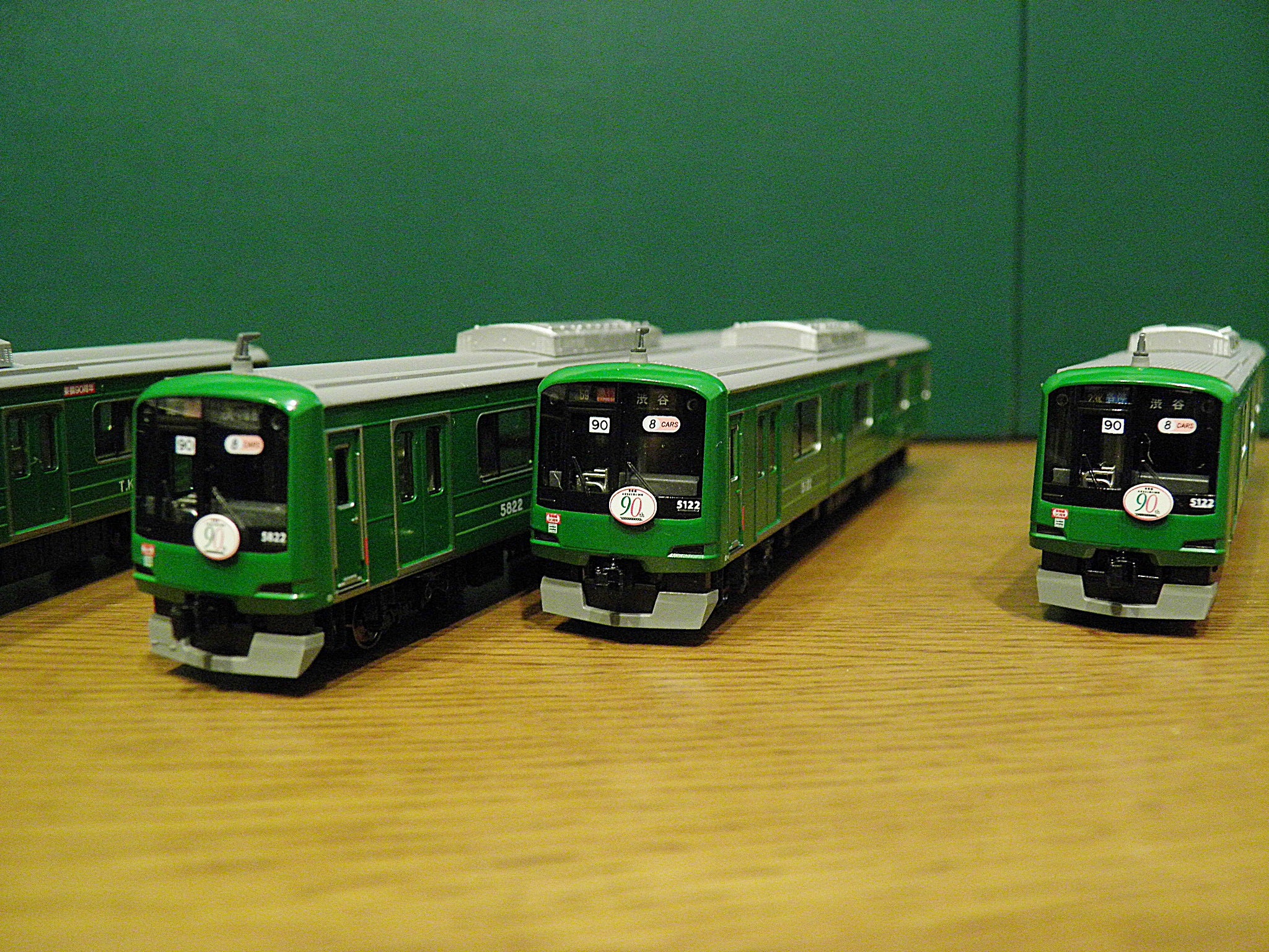 KATO 東急電鉄5000系 東横線 5122F〈青ガエル〉ラッピング編成に