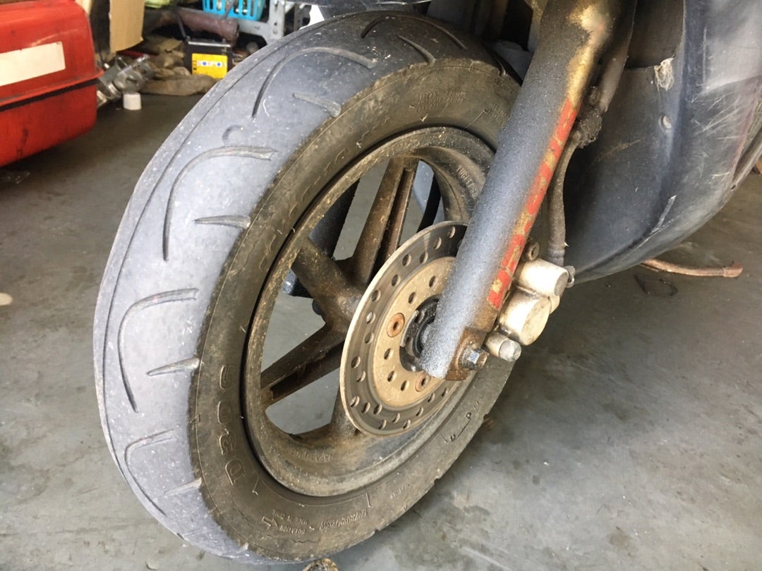 ライブディオZX タイヤ交換 ミント修理仕上げ | GARAGE ACCELERATE のBLOG