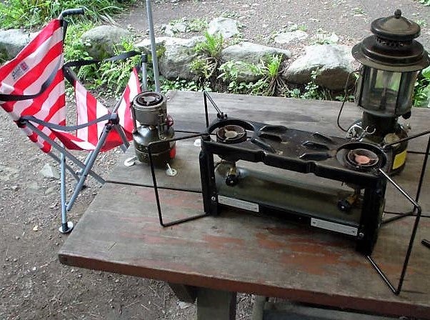 忘れていた11個目のガソリンストーブ。コールマンの軍用メディカル