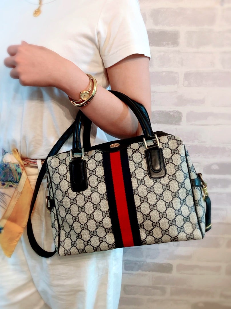 オールドグッチ 希少なネイビーGG柄ボストンのご紹介 | Vintage Shop