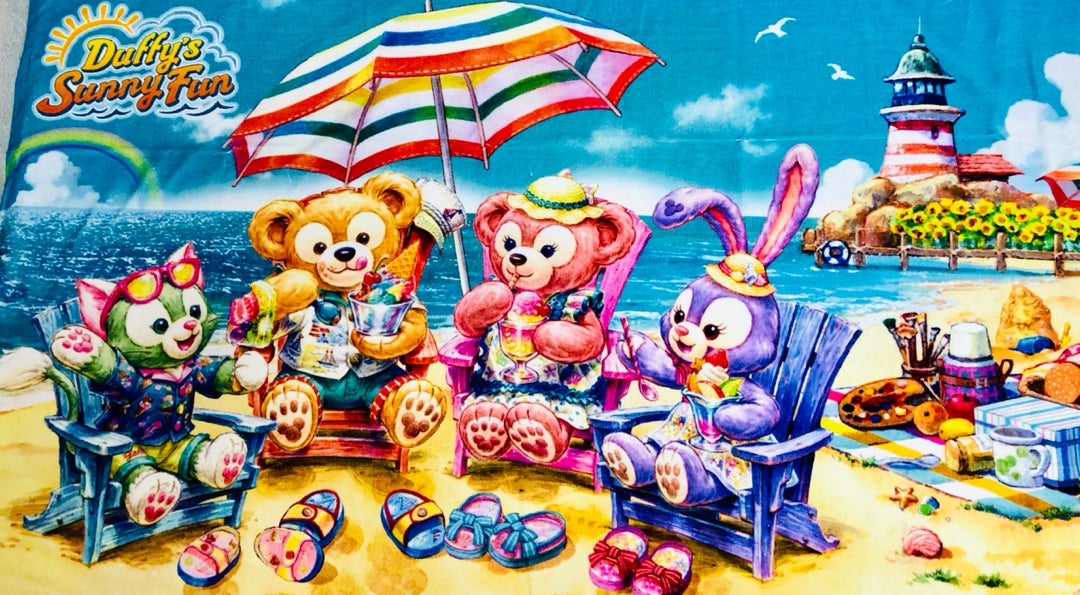 家の壁がビーチになってしまったバスタオル！(ダッフィーのサニー