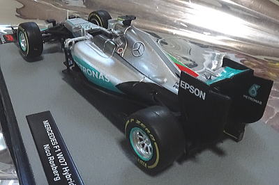 昨日発売 F1マシンコレクション65号 ニコ・ロズベルグ王者に