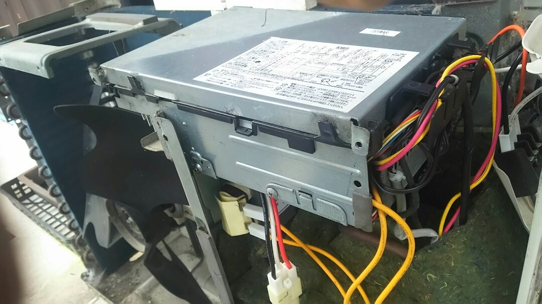 東芝のエアコン 室外側の基盤不良8/5分 今日基盤交換完了