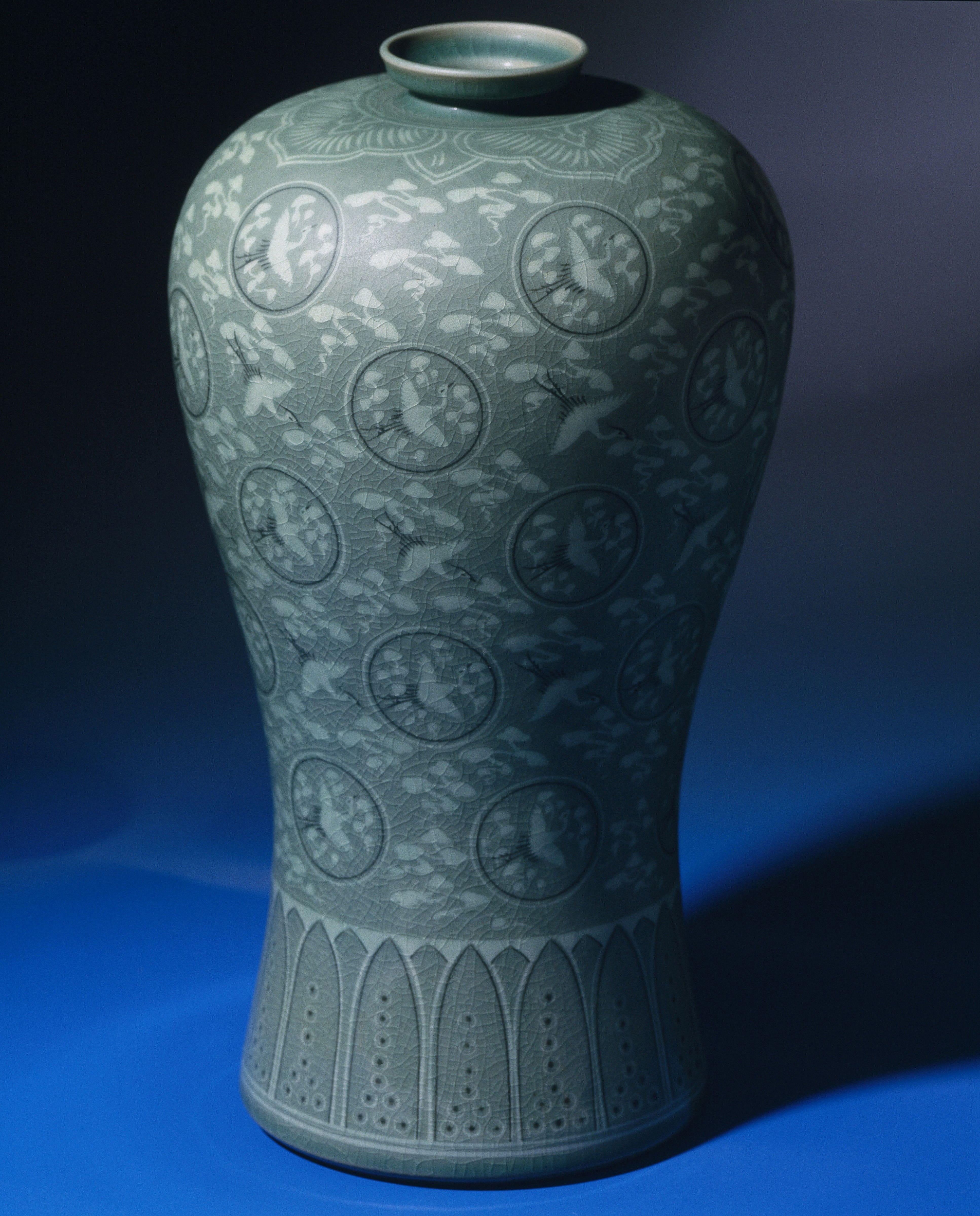 雲と鶴（象嵌青磁） | 〜かけらを探して〜