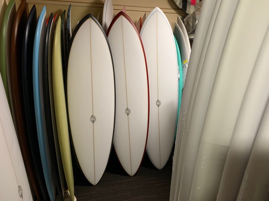 deadkooksニューモデル&新商品！HELLCAT残りわずか！ | HRS SURF SHOP