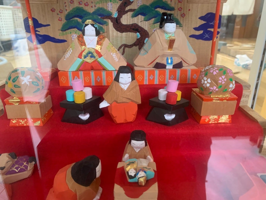 奈良一刀彫の浦弘園さんの工房にはユニークな作品がいっぱい！奇妙に鼠