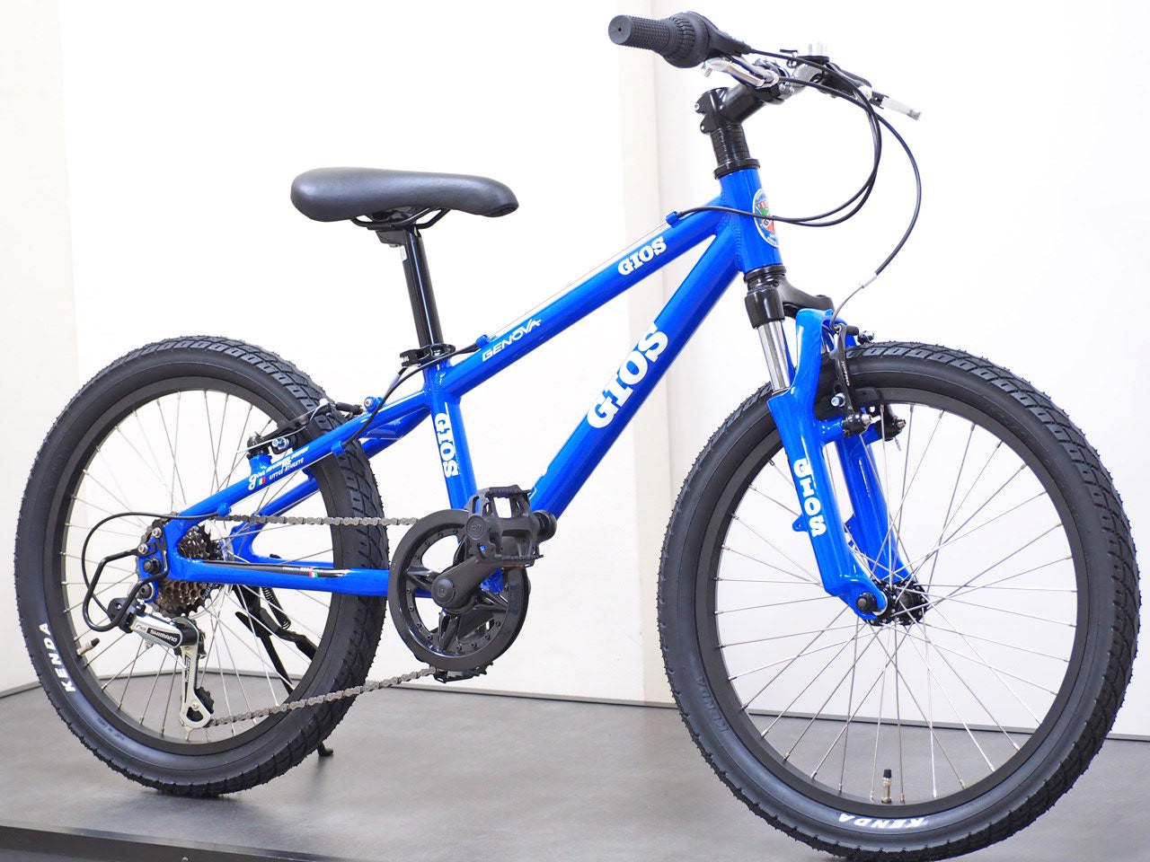 GIOSとSPECIALIZEDの本格派キッズバイク色々＆キッズ車のセール情報