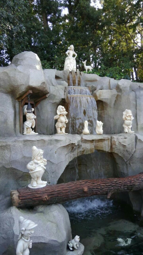 白雪姫の岩窟(Snow White's Grotto) ～騙されてました？僕は騙されて