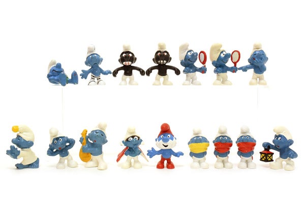 SMURF/スマーフのレギュラーのPVCフィギュアを順々に…ピックしていき