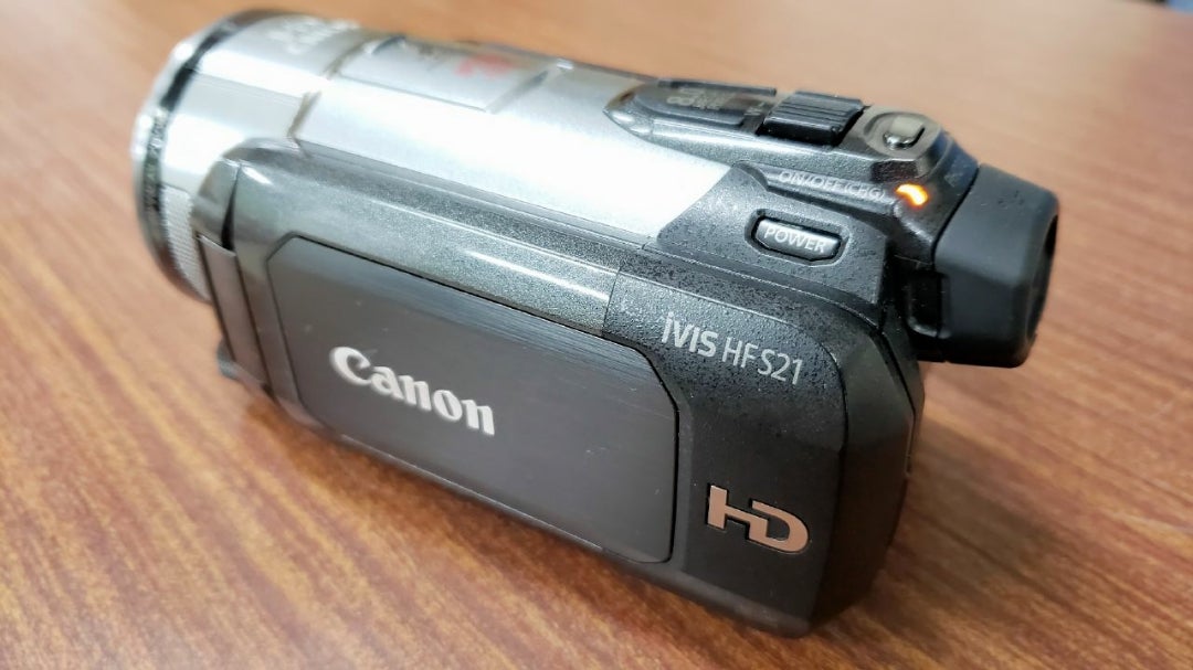 Canonのちょっと古めのデジタルビデオカメラを手に入れたった