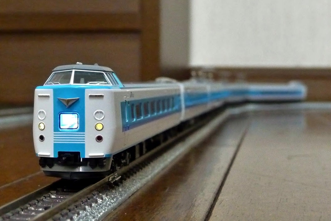 KATO 381系 「スーパーくろしお」(リニューアル編成)入線♪ | Bullet