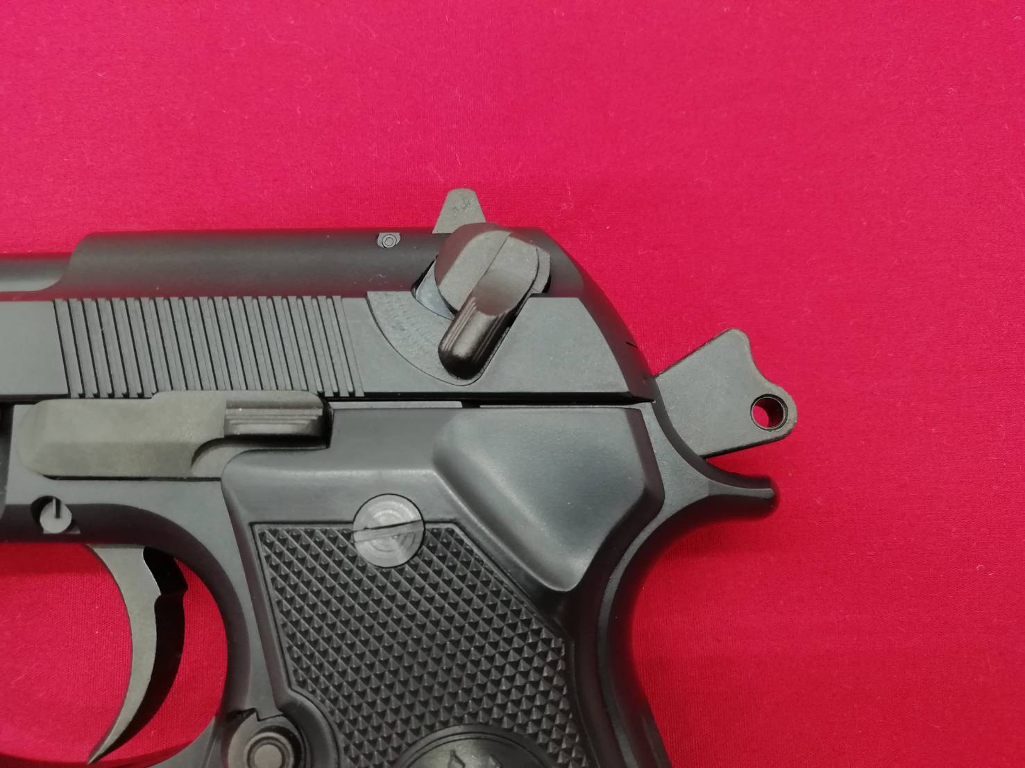 MGC ベレッタ M92F 固定スライドガスガン レビュー | GUNの細道