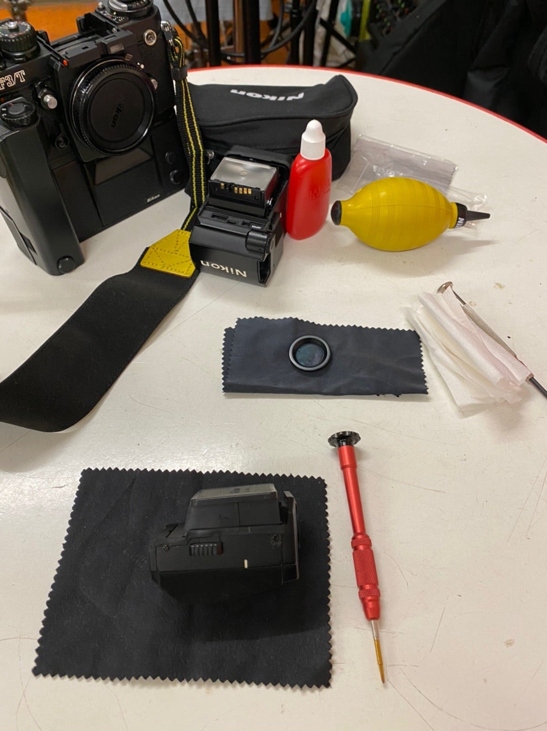 ニコンF3/T フイルムカメラプチ分解清掃！昨夜の隠れ家作業！ | 長豚剛