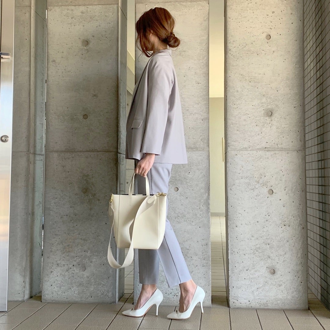 ☆入学式は華やかさも感じる明ライトカラーのスーツに☆ | ママと綺麗