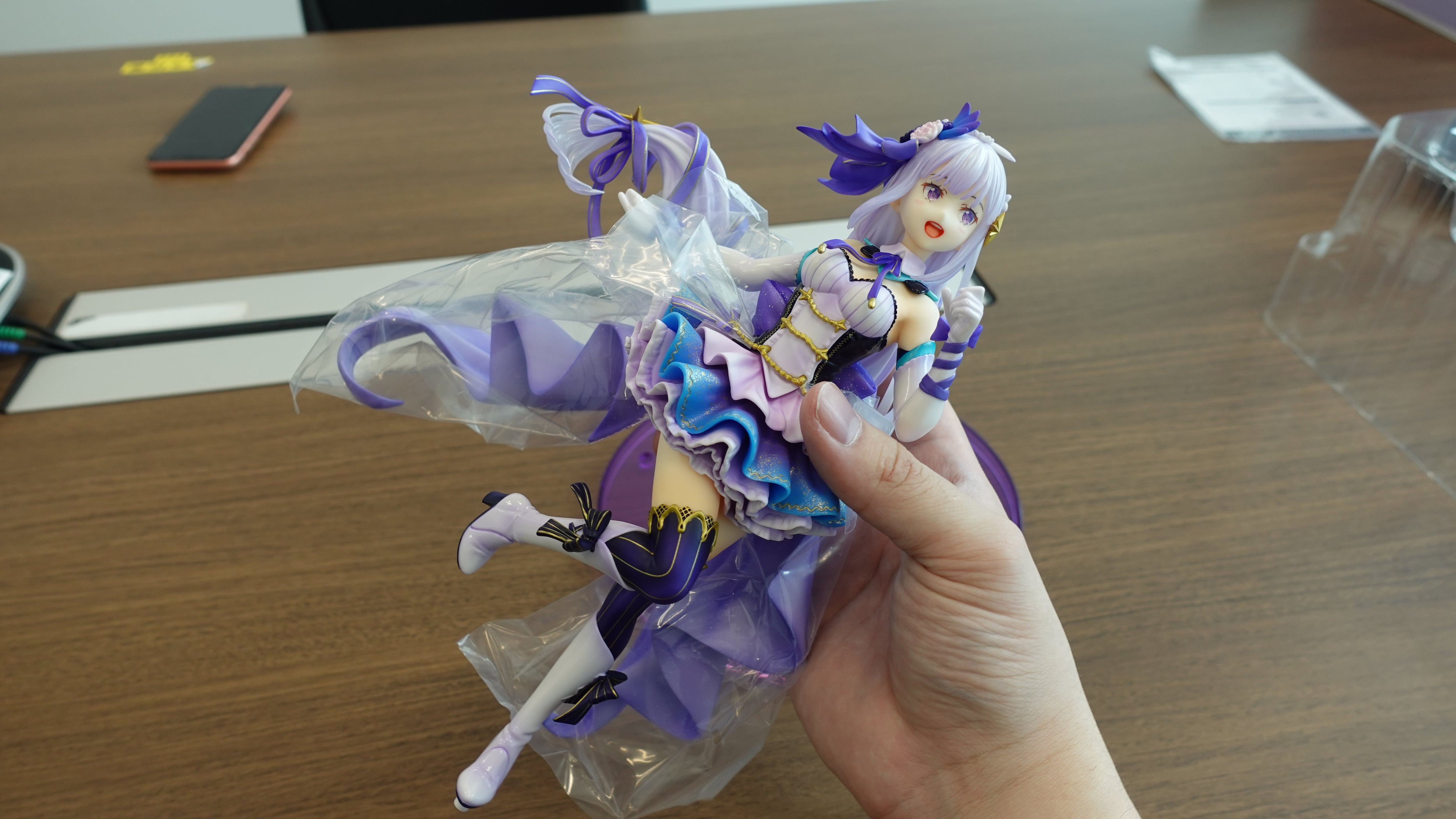 エミリア-アイドルVer- 1/7スケールフィギュア | SHIBUYA SCRAMBLE