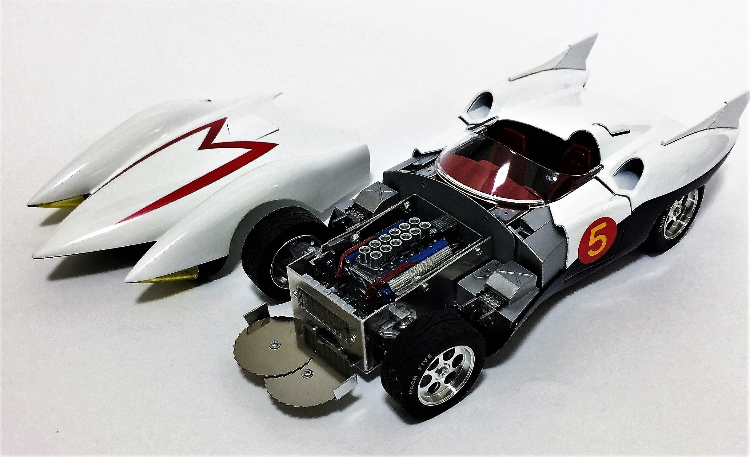 こりゃ最高に良いですよ！ MACH5 1／18スケール マッハ号
