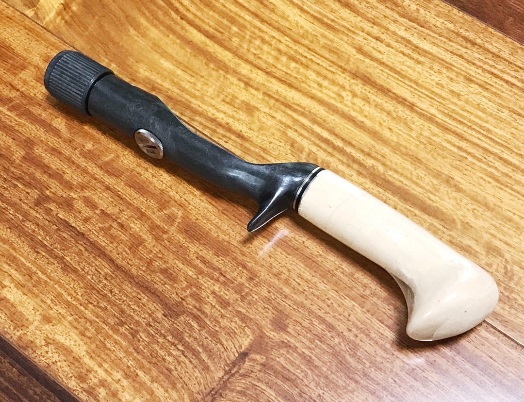 30年振りにフジグリップが復刻！ Fuji技徳カーボンキャスティング