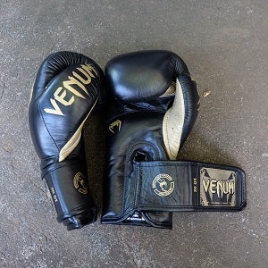 ロマチェンコ、リナレス愛用グローブVENUMは【コスパ抜群