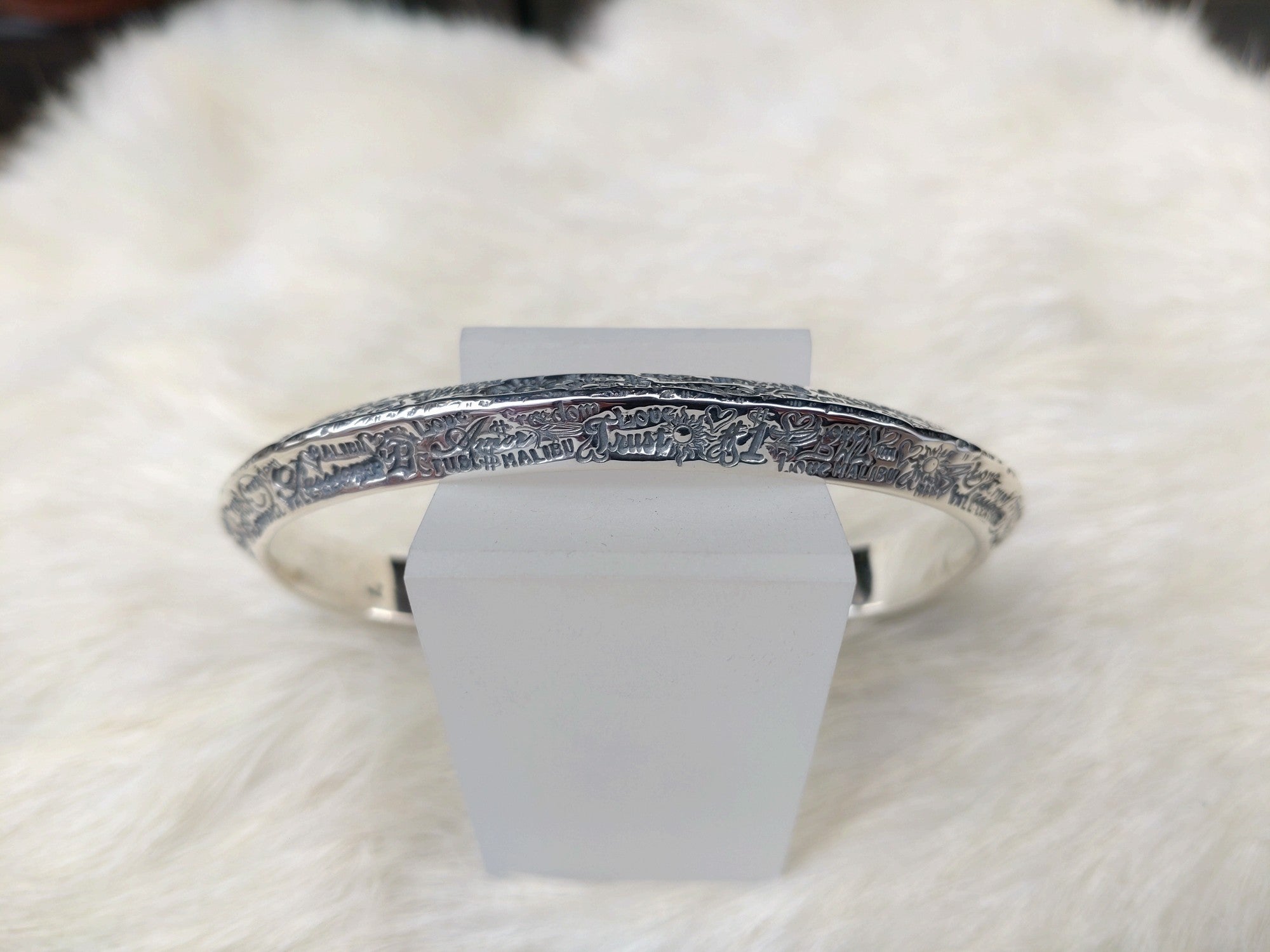 BWL / GRAFFITI TRIANGLE BANGLE 2 BLUE TOPAZ | BILL WALL LEATHER UENO