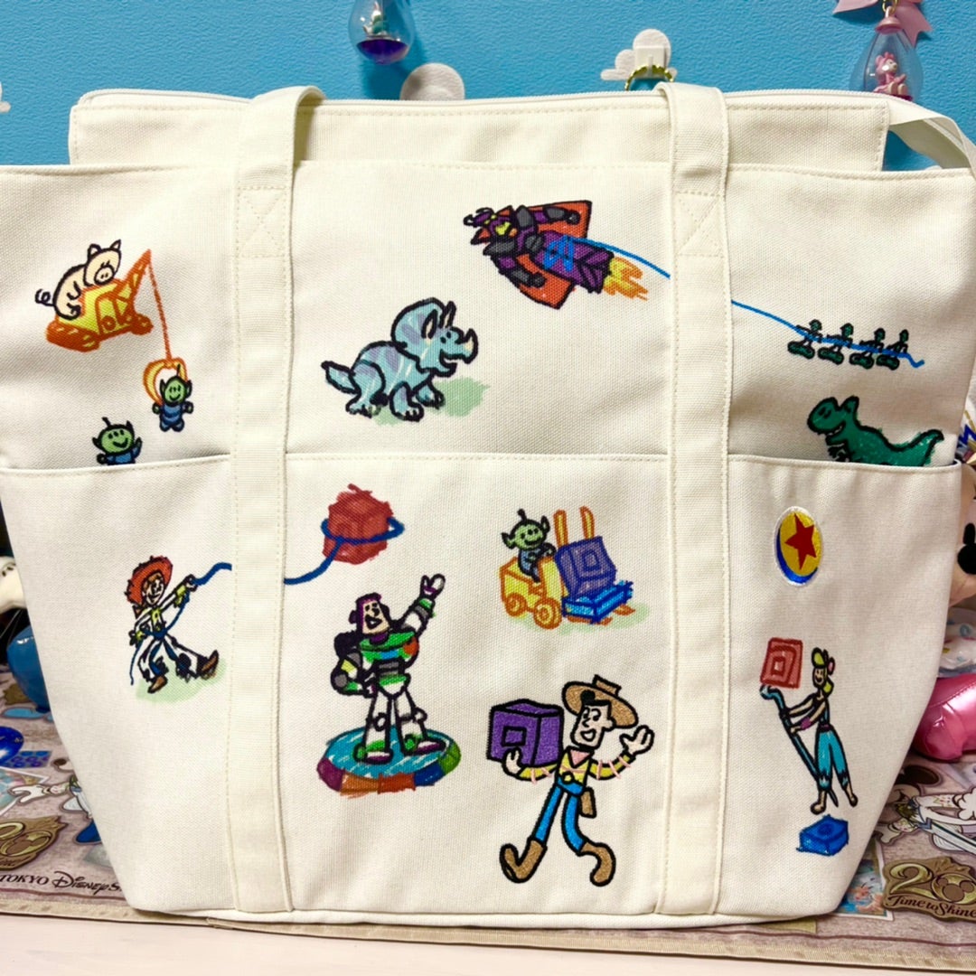 デザインがオシャレな重宝しそうなトイ・ストーリーホテルのトート